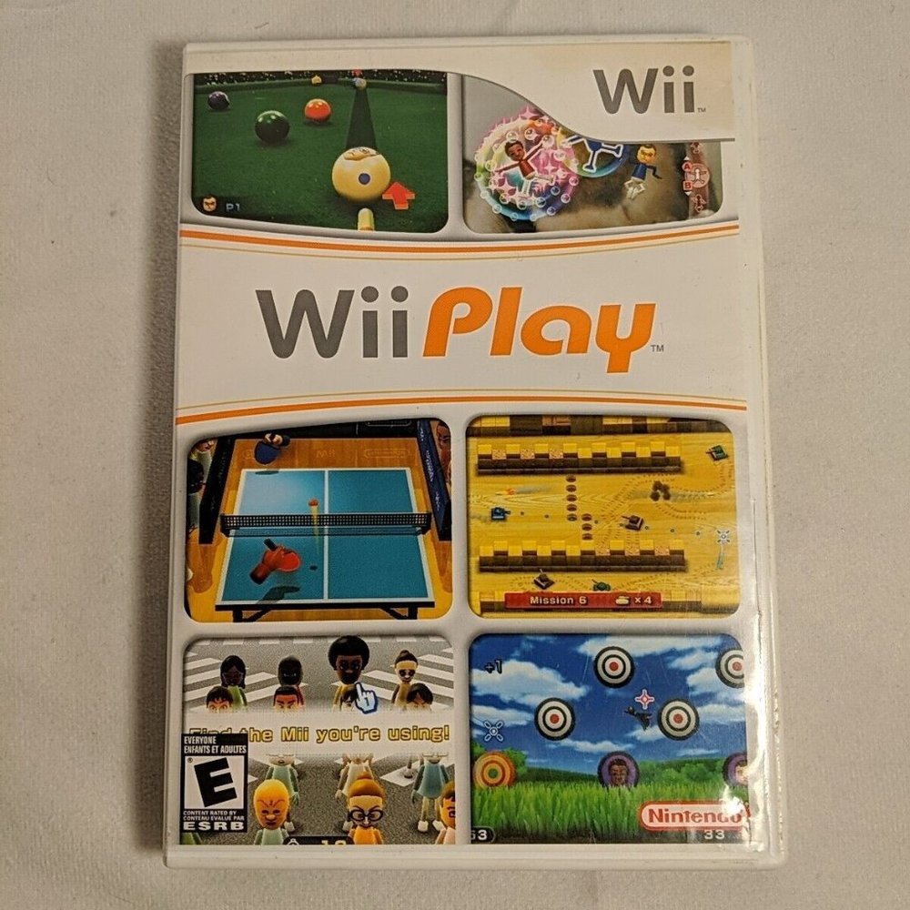 Nintendo Wii Play with case and manual E 2007 62765A Video Game
